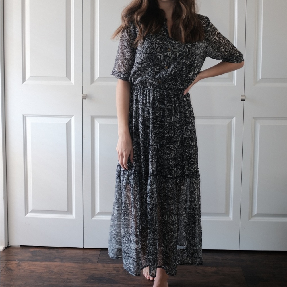WHOWHATWEAR Collection Paisley Midi Tiered Dress
